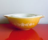 Pyrex Butterfly Gold White Cinderella Mixing Bowl Vintage Nesting Set Of 4 Good+