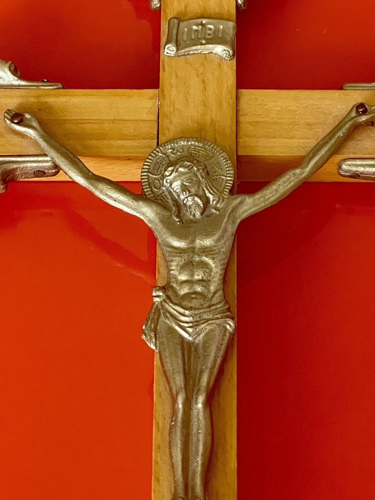 Vintage Cast Metal & Oak Wall Cross Crucifix 12” MCM Ornate Italian Retro Style1