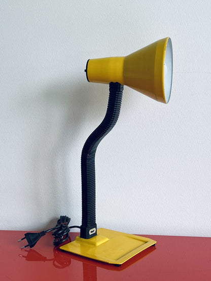 Postmodern 1970s Fasé Fase Yellow Articulated Gooseneck Desk Lamp Spain MCM MOD0