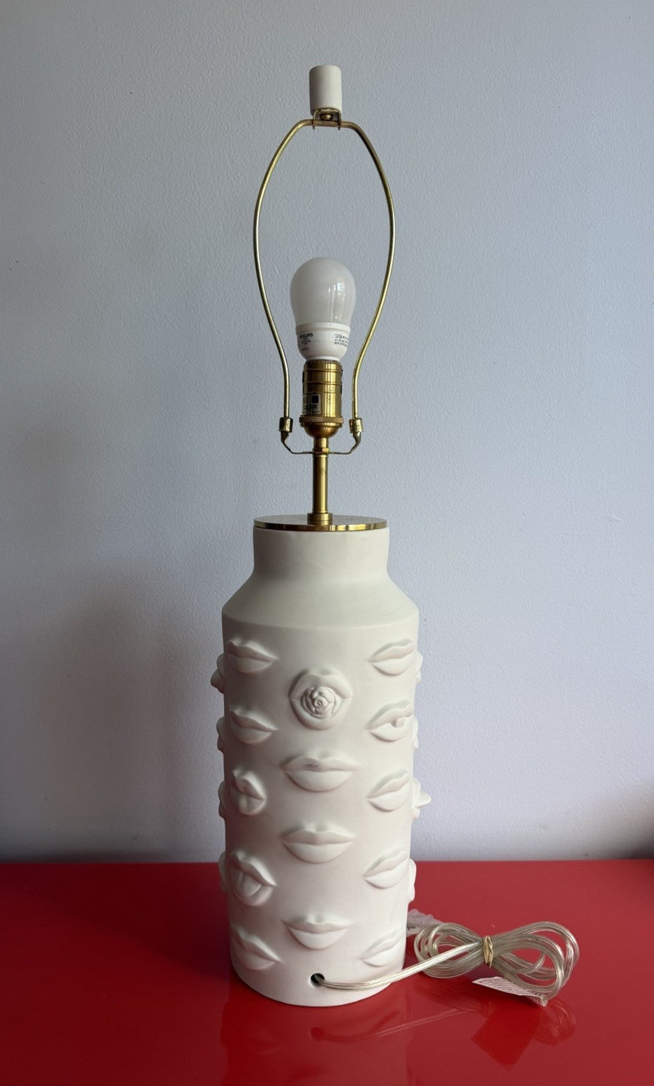 Iconic JONATHAN ADLER “Gala” Lips Table Lamp White Porcelain $950 MSRP2
