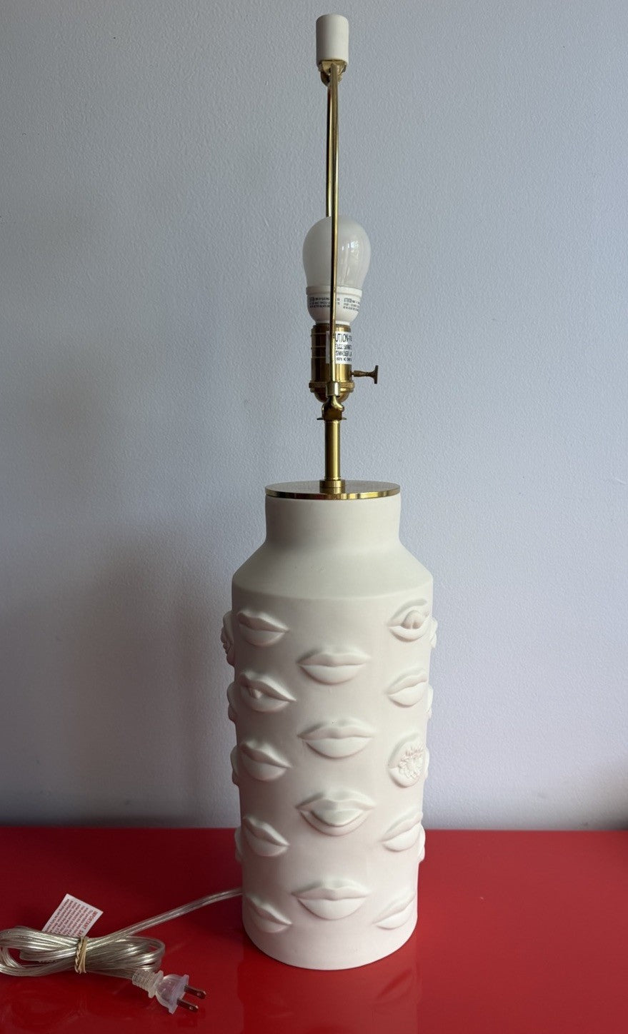 Iconic JONATHAN ADLER “Gala” Lips Table Lamp White Porcelain $950 MSRP3