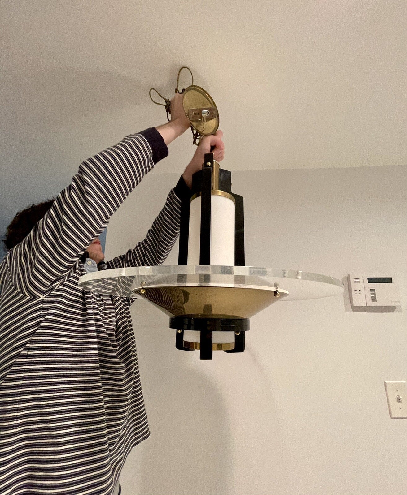 Art Deco Chandelier Vintage Lucite Lacquer & Brass Postmodern Hollywood Regency8
