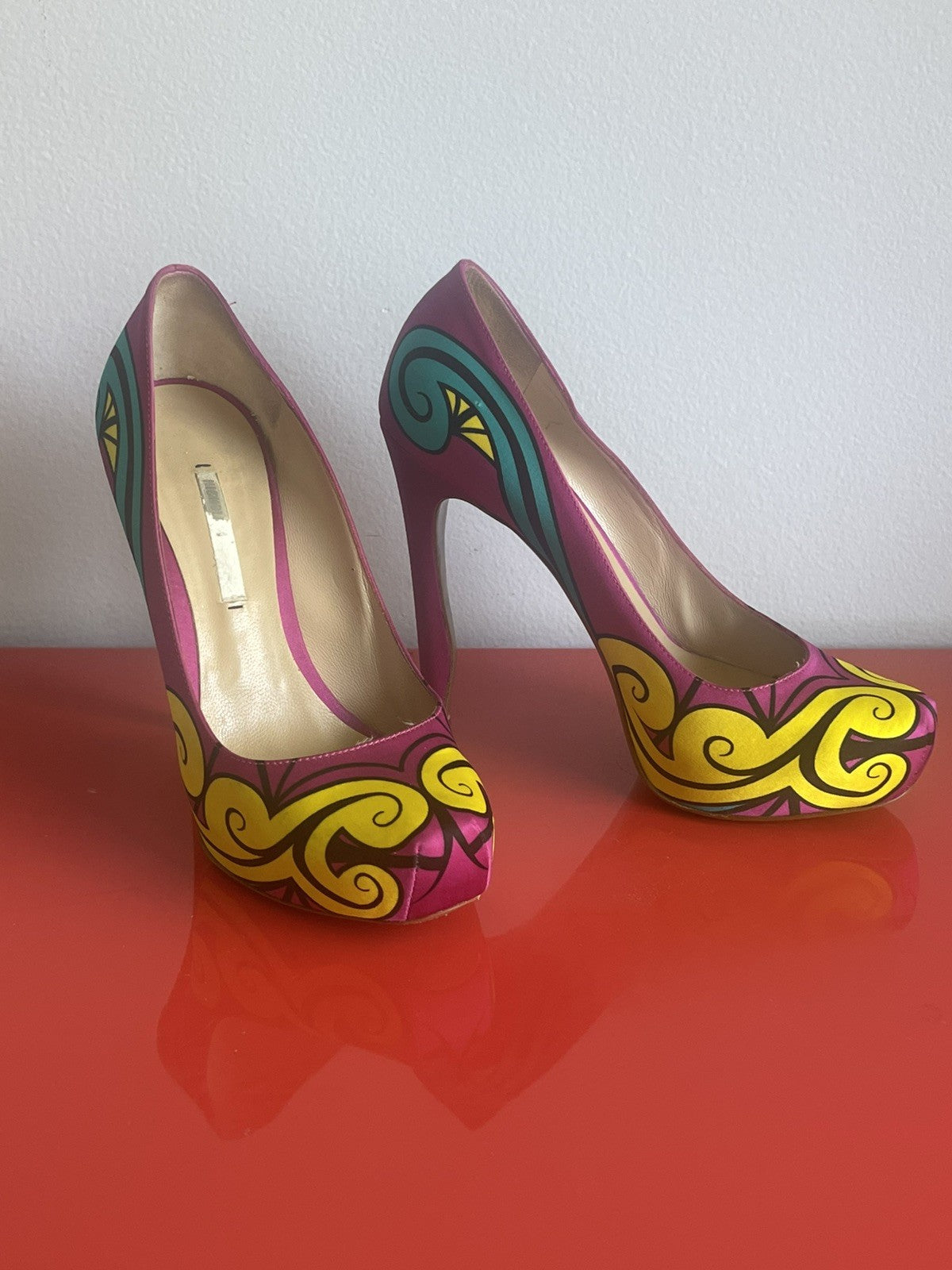 Pop Art 80s 90s Vibe NICHOLAS KIRKWOOD Silk Stiletto Pumps Graphic Cartoon 37.51