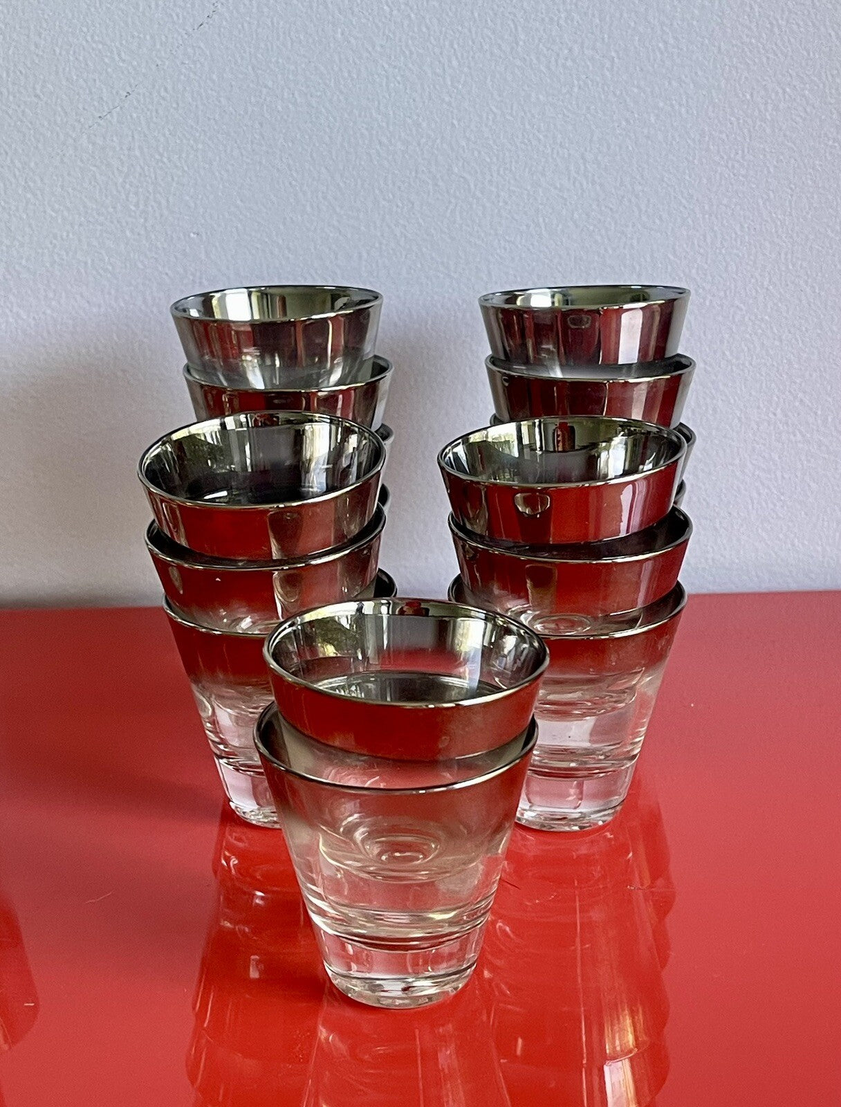 HUGE LOT Mercury Silver Fade Dorothy Thorpe Style Barware 43 Pieces 3 Sizes DECO3