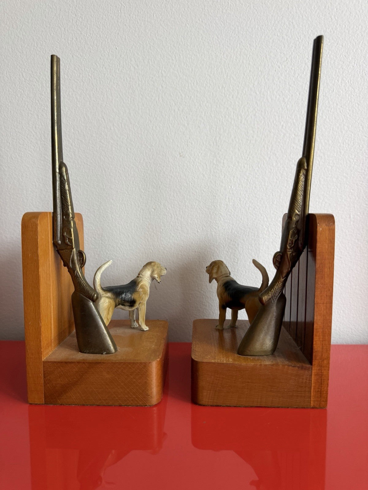 Retro Bookends Hunting Pointer Dogs Shotguns MCM Man Cave Cold Painted Metal Mod2