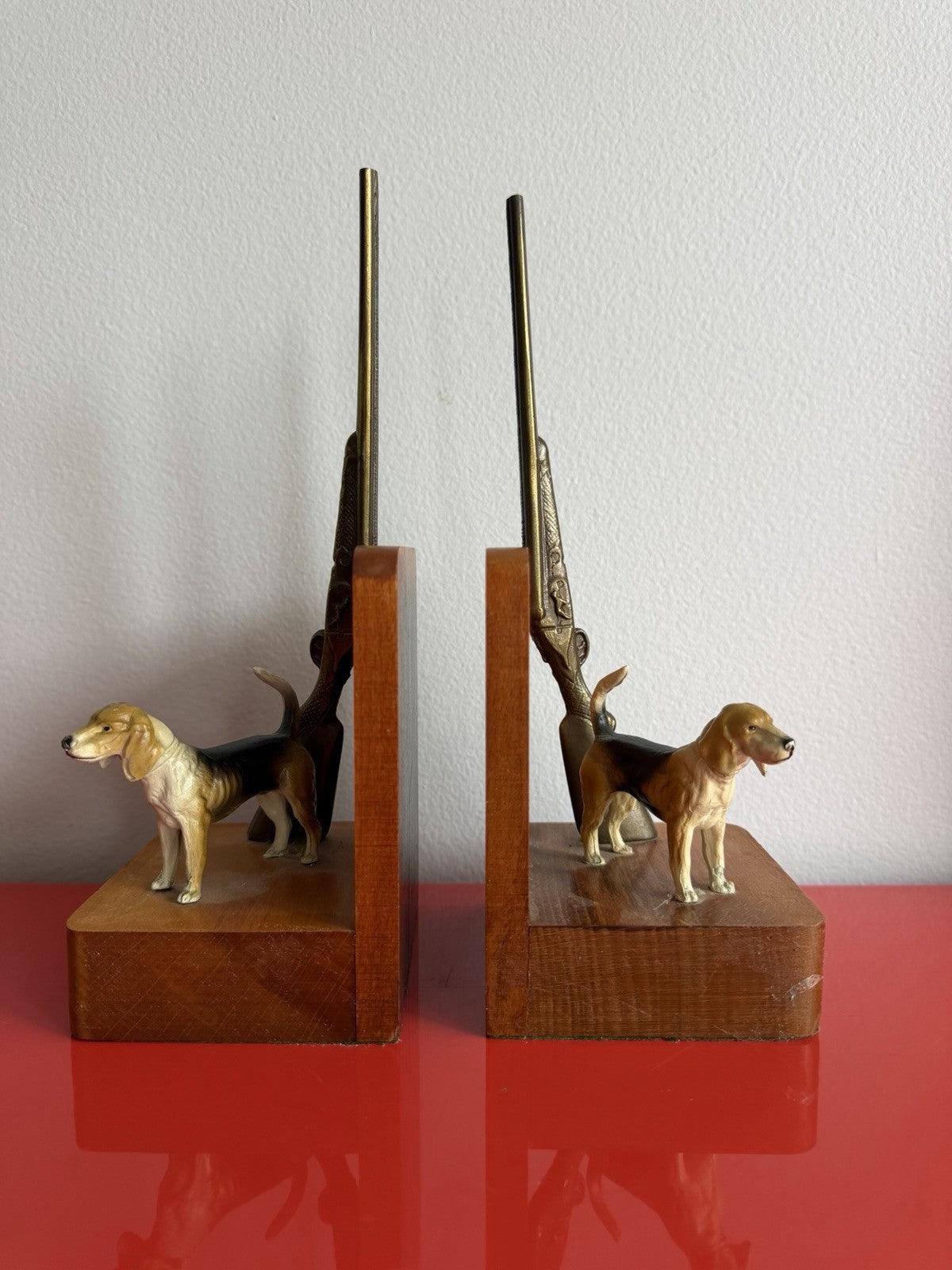 Retro Bookends Hunting Pointer Dogs Shotguns MCM Man Cave Cold Painted Metal Mod1