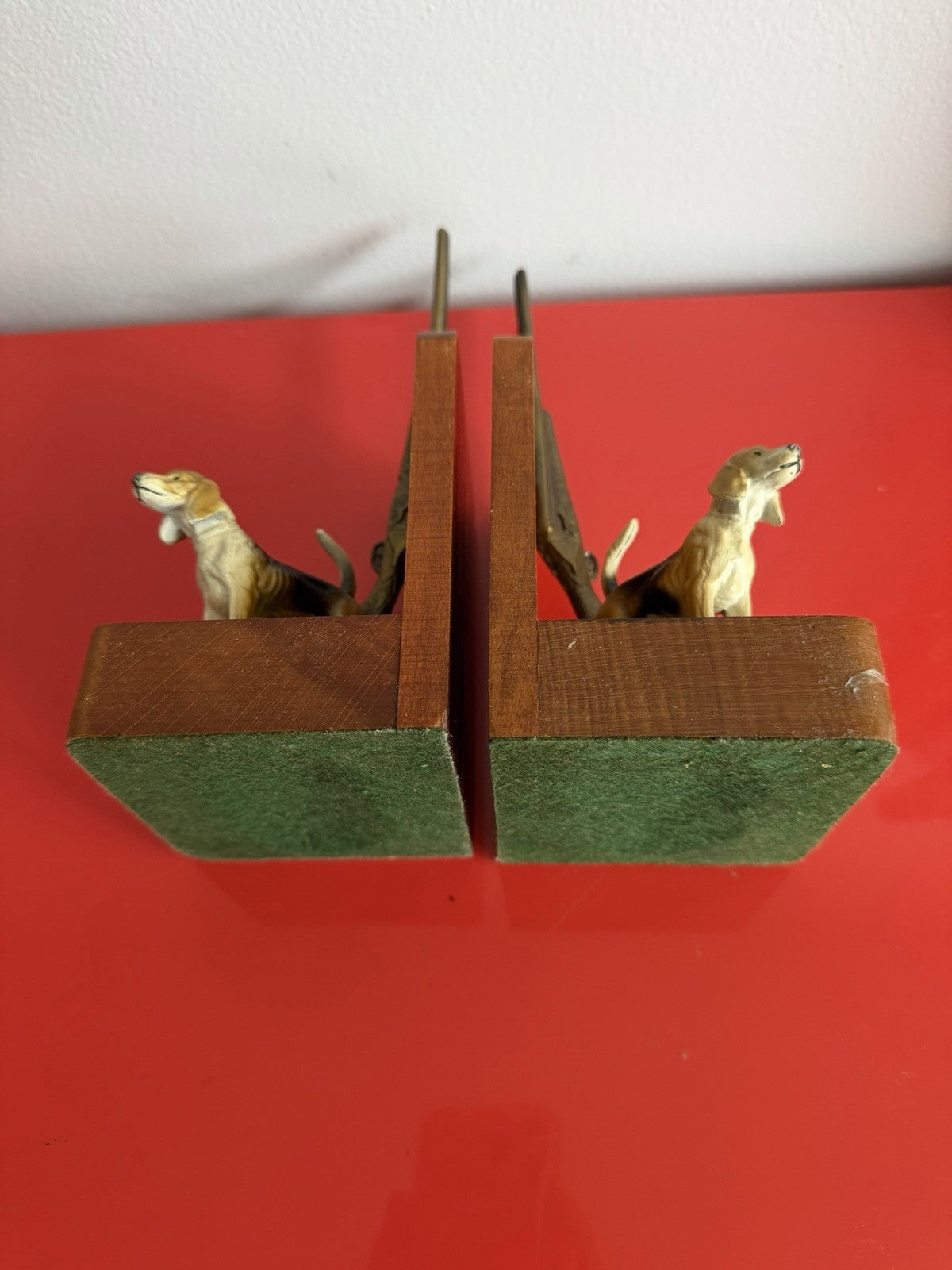 Retro Bookends Hunting Pointer Dogs Shotguns MCM Man Cave Cold Painted Metal Mod4