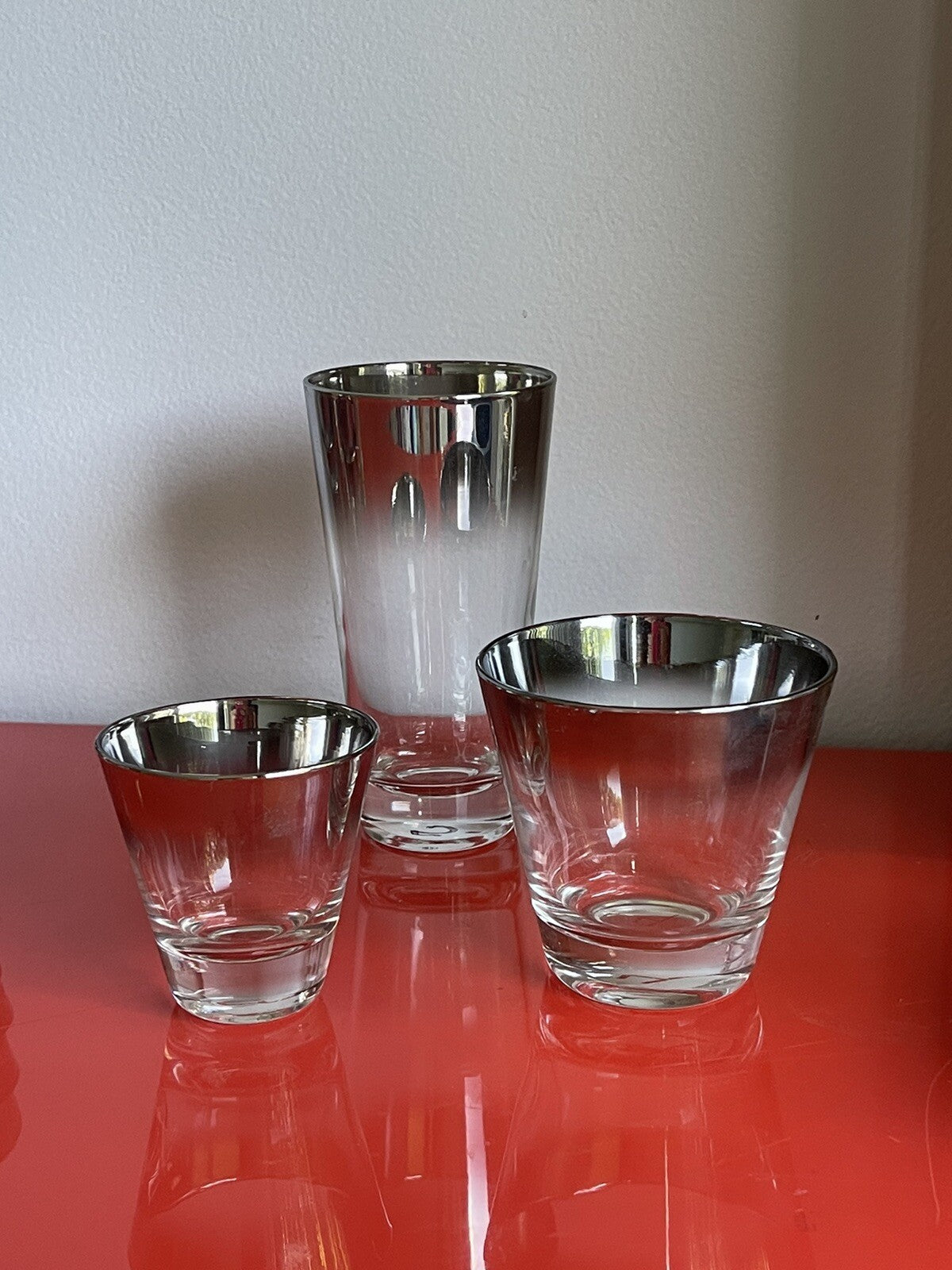 HUGE LOT Mercury Silver Fade Dorothy Thorpe Style Barware 43 Pieces 3 Sizes DECO4